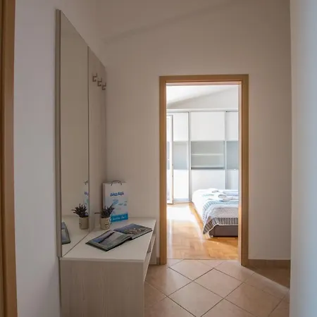Apartment Faro Basanija