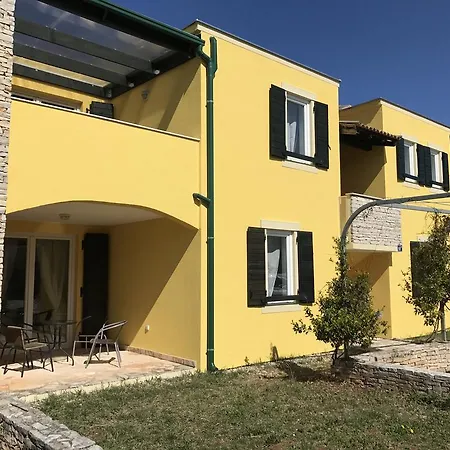 Apartment Faro Basanija